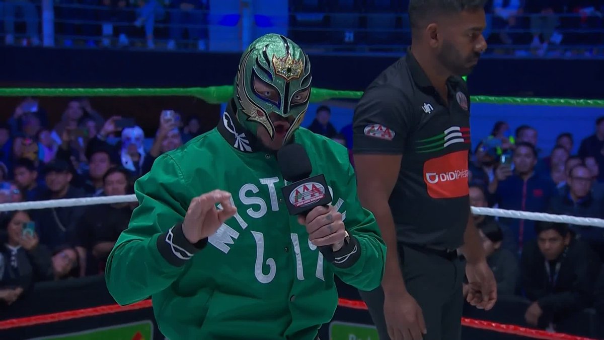 Todos estamos de acuerdo con Rey Mysterio 🤝 Hijo del Vikingo vs. Dragon Lee en #GuerraDeTitanes #AlianzasAAA 💫
