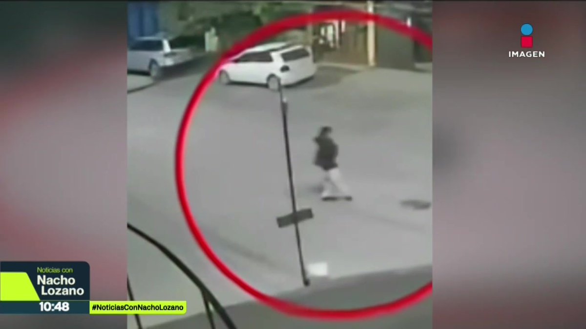 Jeshua, de 18 años, salió de la casa de un amigo en Cuautitlán Izcalli, Edomex, pero ya no regresó. Cámaras de seguridad lo grabaron caminando rumbo a casa de su madre. Su familia dice que un testigo les aseguró que el joven fue sometido por alguna autoridad. Esta es la historia: