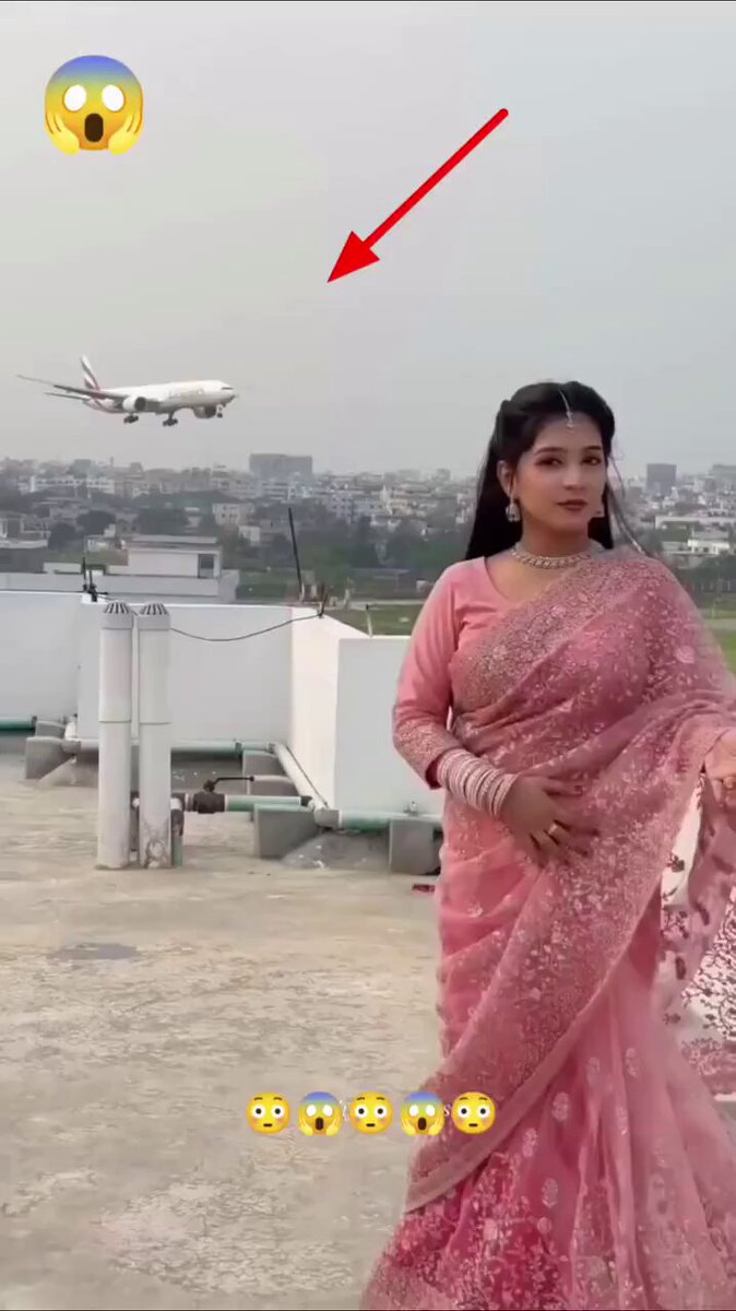 ये इंटरनेट इतिहास की पहली video होगी जिसमें आप लड़की से ज्यादा Airplane को देख रहे होंगे 🤣