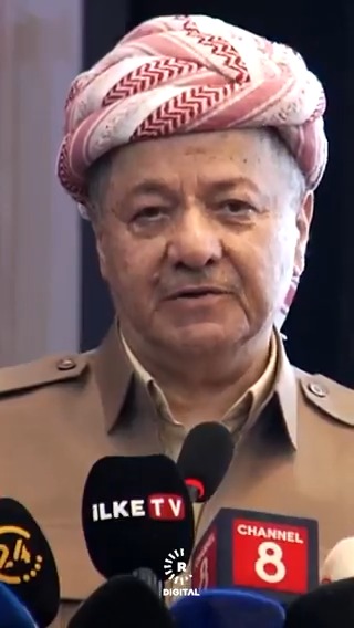 #VÎDEO - Serok Barzanî di Sempozyuma Melayê Cizîrî de axivî Serok Mesûd Barzanî helbestên Melayê Cizîrî dixwîne: 🎙️ Gulbaxê îremê Botan im Şebçiraxê şebê Kurdistan im