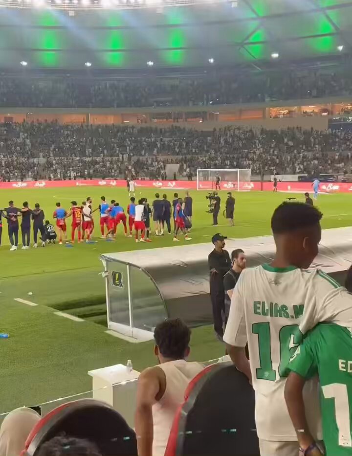 حتى لو كنت تلعب مع الخصم ! صعب اخفاء مشاعر حبك وفرحتك للاهلي 💚