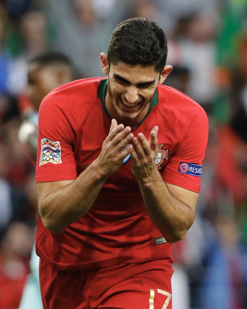 O 𝗦𝗿. 𝗡𝗮𝘁𝗶𝗼𝗻𝘀 𝗟𝗲𝗮𝗴𝘂𝗲 🚀🏆 Parabéns, Gonçalo Guedes! 🎂 #FazHistória | #NationsLeague