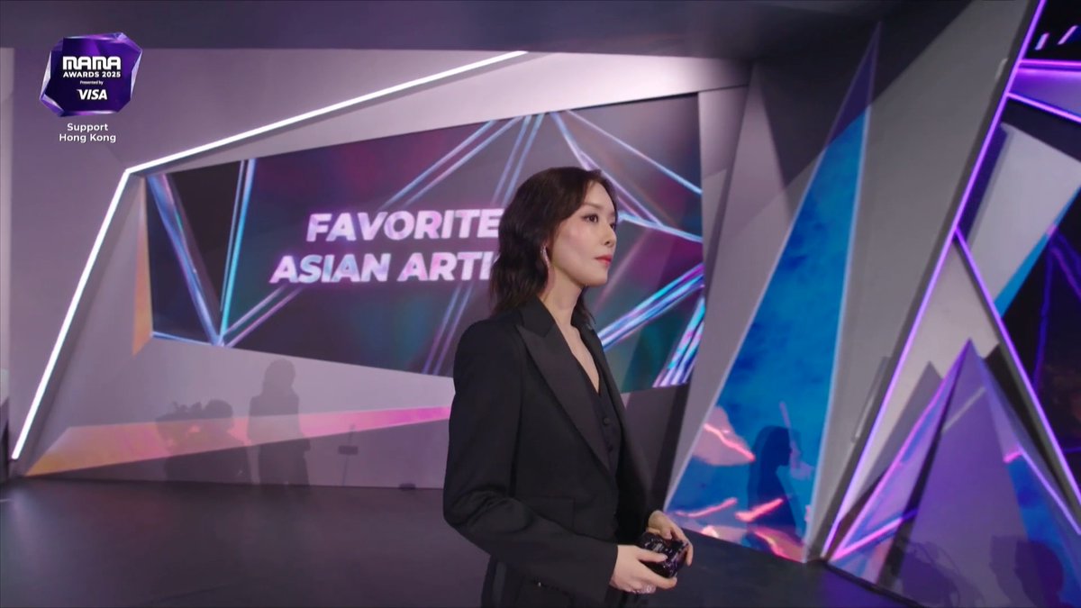 [#2025MAMA] FAVORITE ASIAN ARTIST🏆 JO1 Presenting the winner of the 2025 MAMA AWARDS. 2025 MAMA AWARDS의 수상자를 소개합니다. HEAR MY ROAR, UH-HEUNG 2025 MAMA AWARDS #MAMAAWARDS #2025MAMAAWARDS
