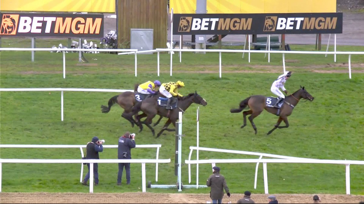 "She's run a brilliant race" Jeremy R.M. Scott reacts to Golden Ace's heroics in a dramatic renewal of the Fighting Fifth at Newcastle Racecourse...