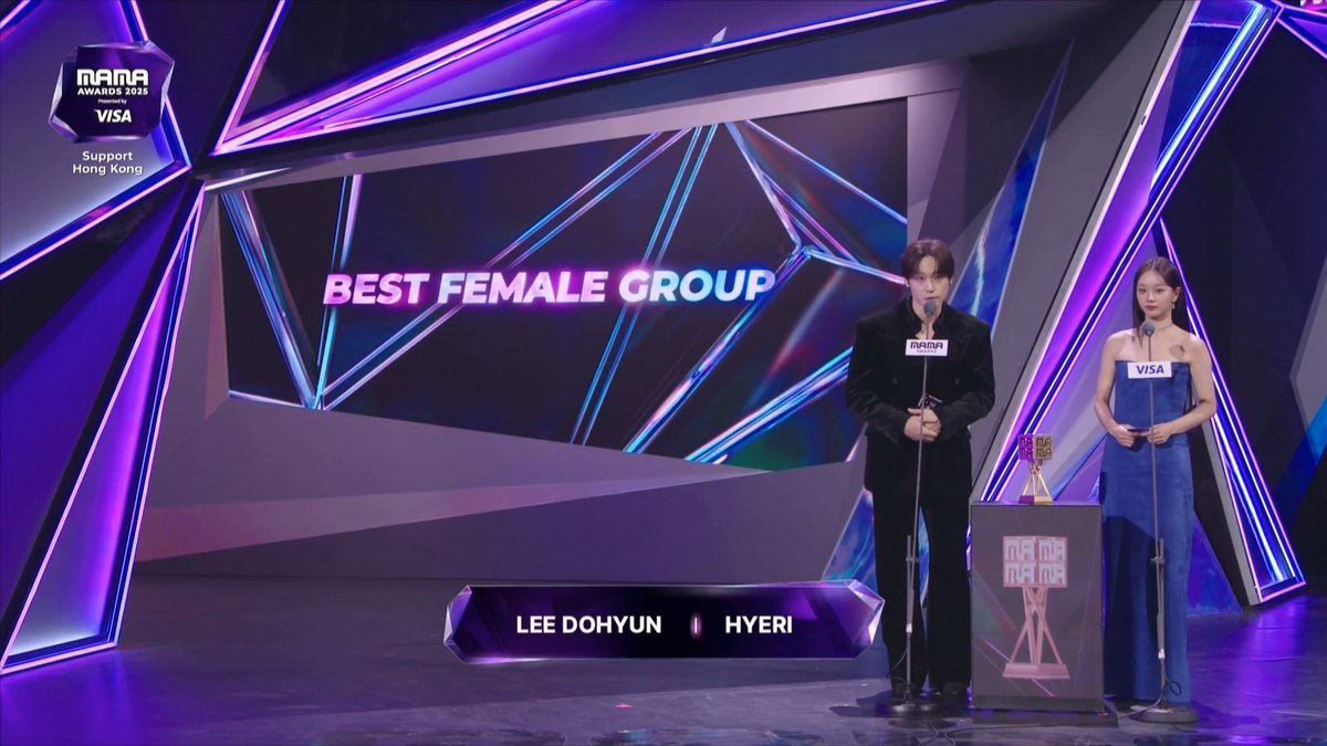 [#2025MAMA] BEST FEMALE GROUP🏆 aespa Presenting the winner of the 2025 MAMA AWARDS. 2025 MAMA AWARDS의 수상자를 소개합니다. HEAR MY ROAR, UH-HEUNG 2025 MAMA AWARDS #MAMAAWARDS #2025MAMAAWARDS