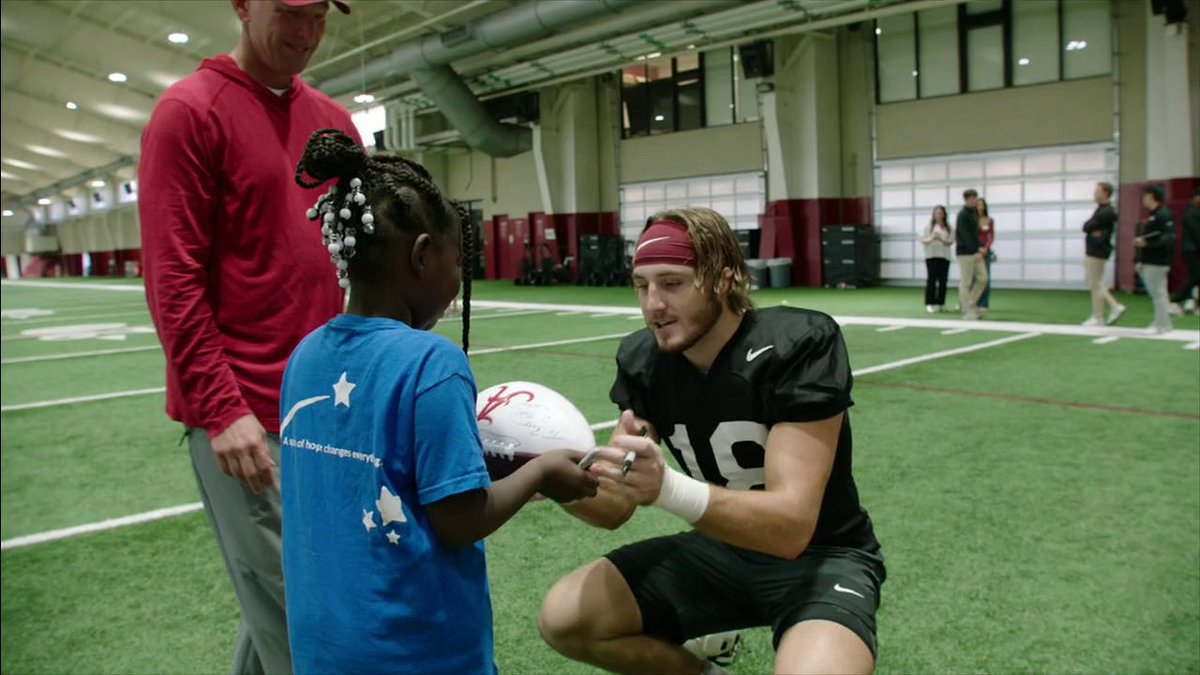 "It's just an awesome opportunity to make someone's day." Marty Smith went down to Tuscaloosa to learn more about Alabama Football's initiative "Tide Teammates" that provides children with health challenges a special experience ❤️