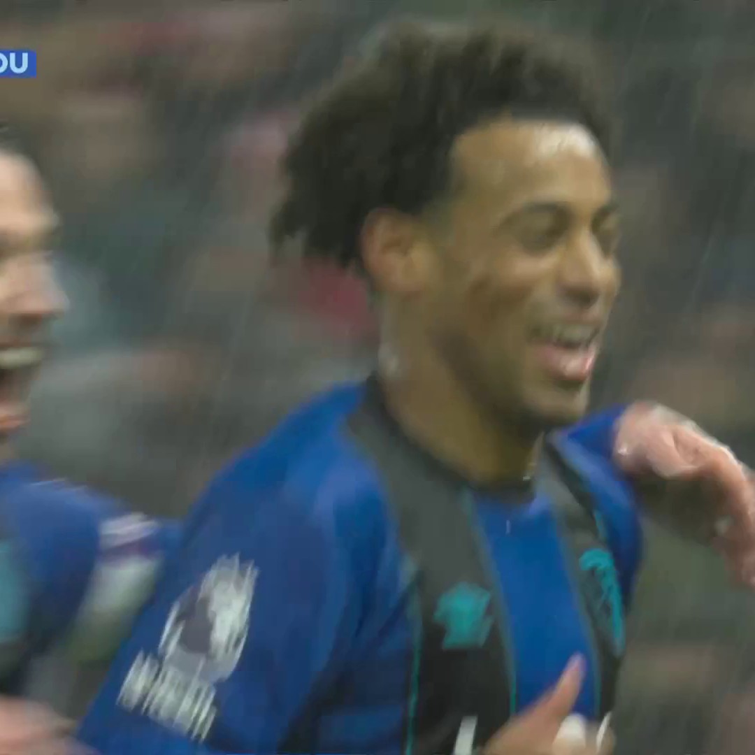 THE USA'S OWN TYLER ADAMS SCORES AN ABSOLUTE WORLDIE! 🇺🇸
