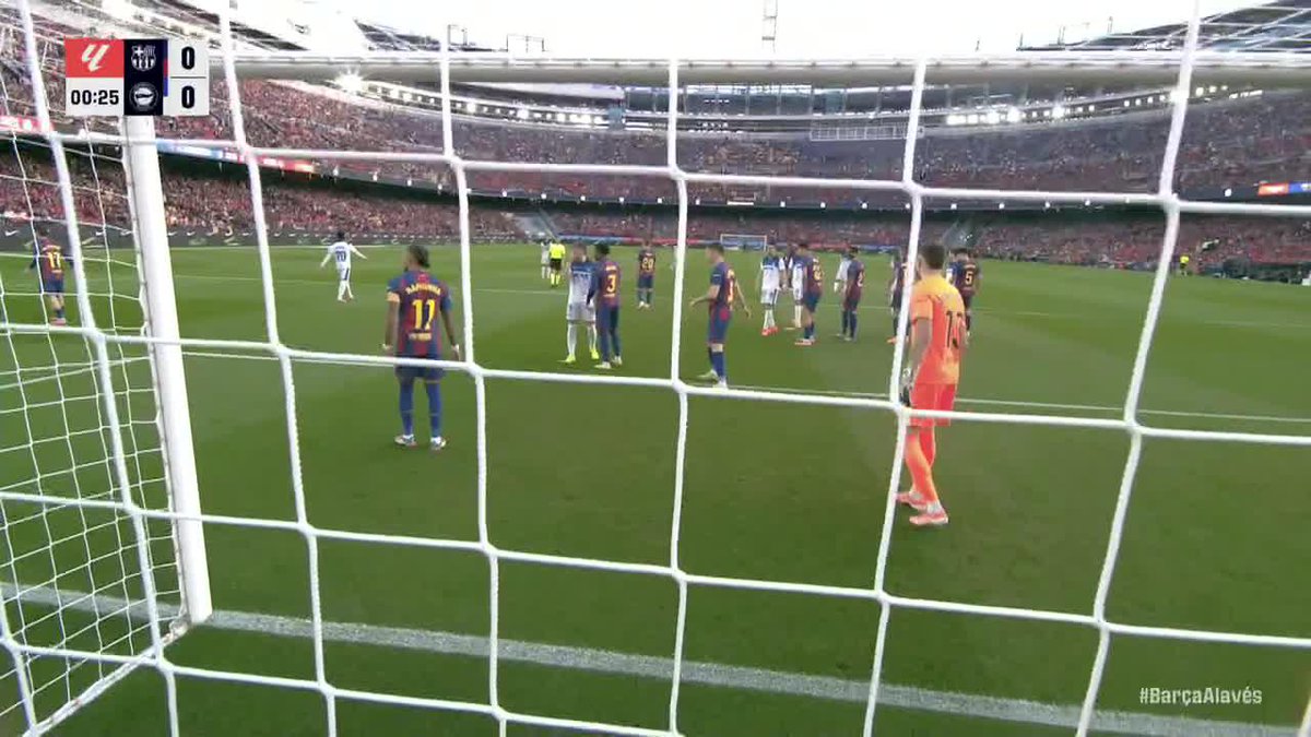 LAMINE YAMAL SCORES HIS FIRST GOAL AT THE NEW CAMP NOU 🔥