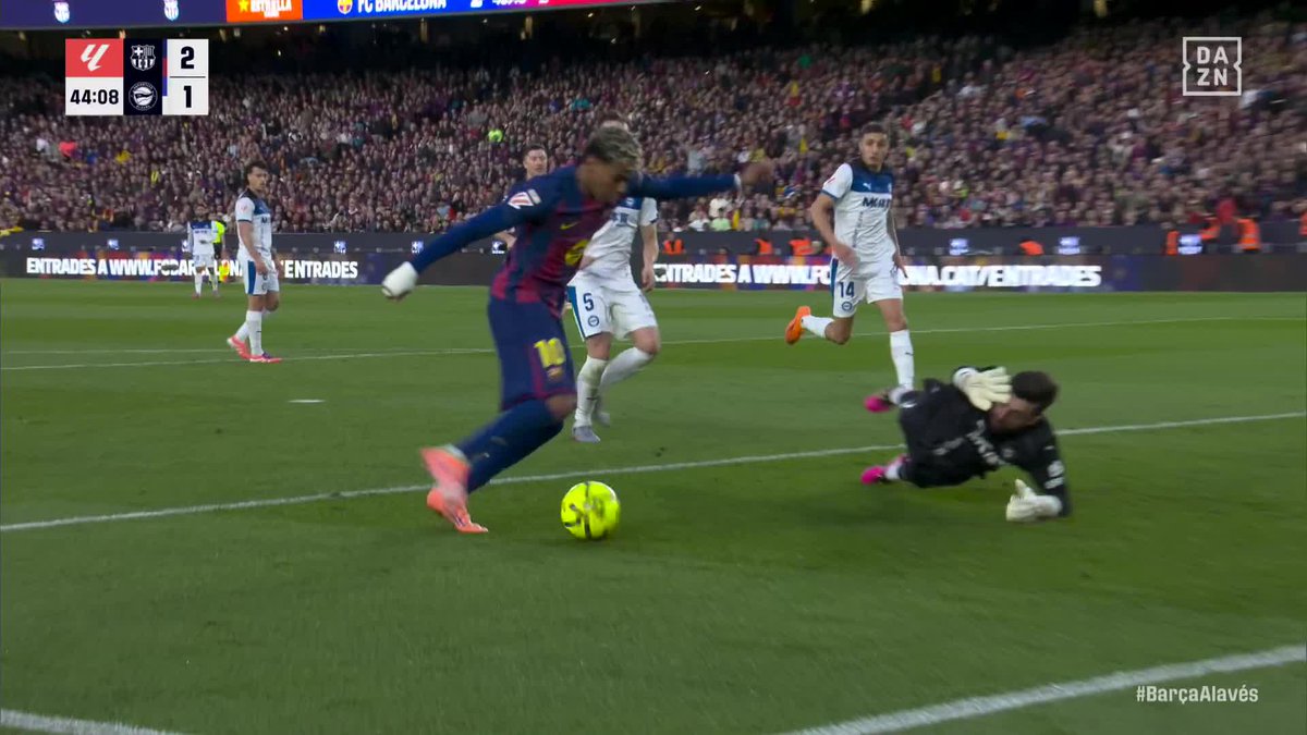 Lamine Yamal, en modo videojuego 🎮 #LALIGAenDAZN ⚽