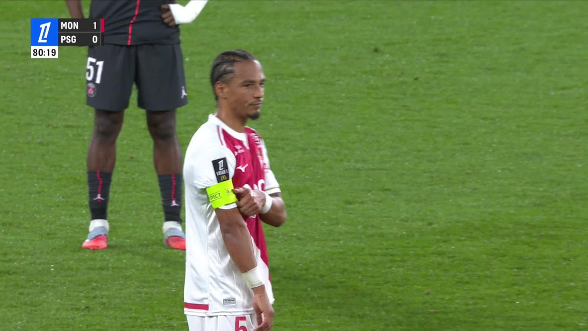 CARTON ROUGE POUR KEHRER !!!! 🟥 L’Allemand fait faute en tant que dernier défenseur sur Mbaye. Sévère pour vous ? 🤔 🎥 L1+