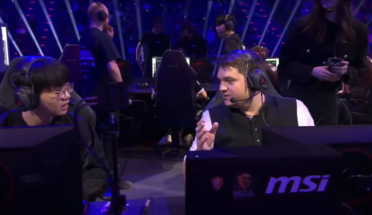 The language barrier in this clip is very clear 😔
