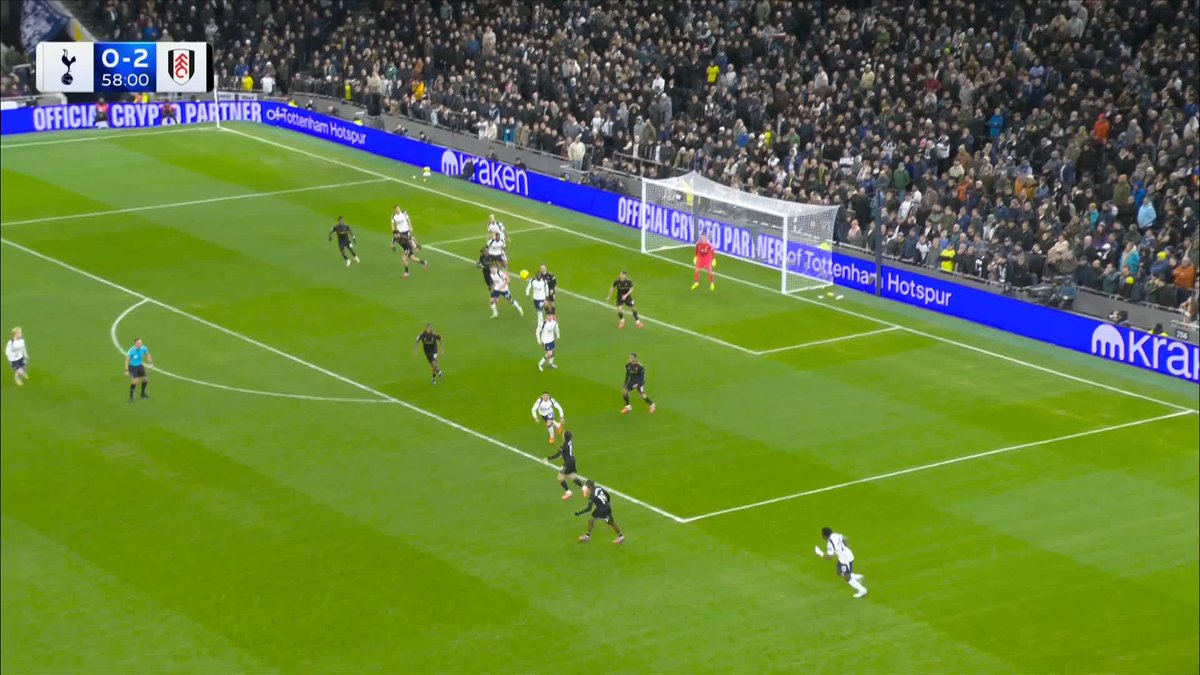 Mohammed Kudus' volleyed strike brings Spurs back into the match 💥