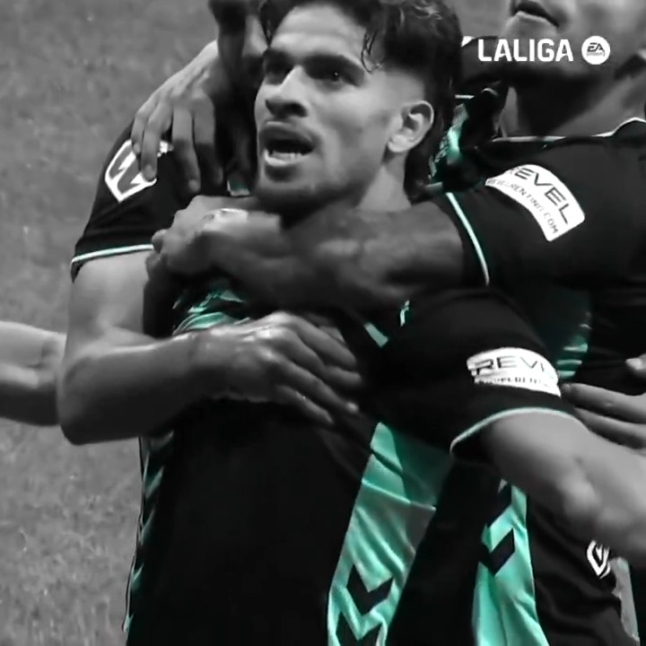 𝐃𝐚𝐥𝐞, Dale, Dale Betis, Alé. Dale, 𝐃𝐚𝐥𝐞, Dale Betis, Alé. Dale, Dale, 𝐃𝐚𝐥𝐞 Betis, Alé. Dale, Dale, Dale 𝐁𝐞𝐭𝐢𝐬, Alé. Dale, Dale, Dale Betis, 𝐀𝐥𝐞́. #ElGranDerbi