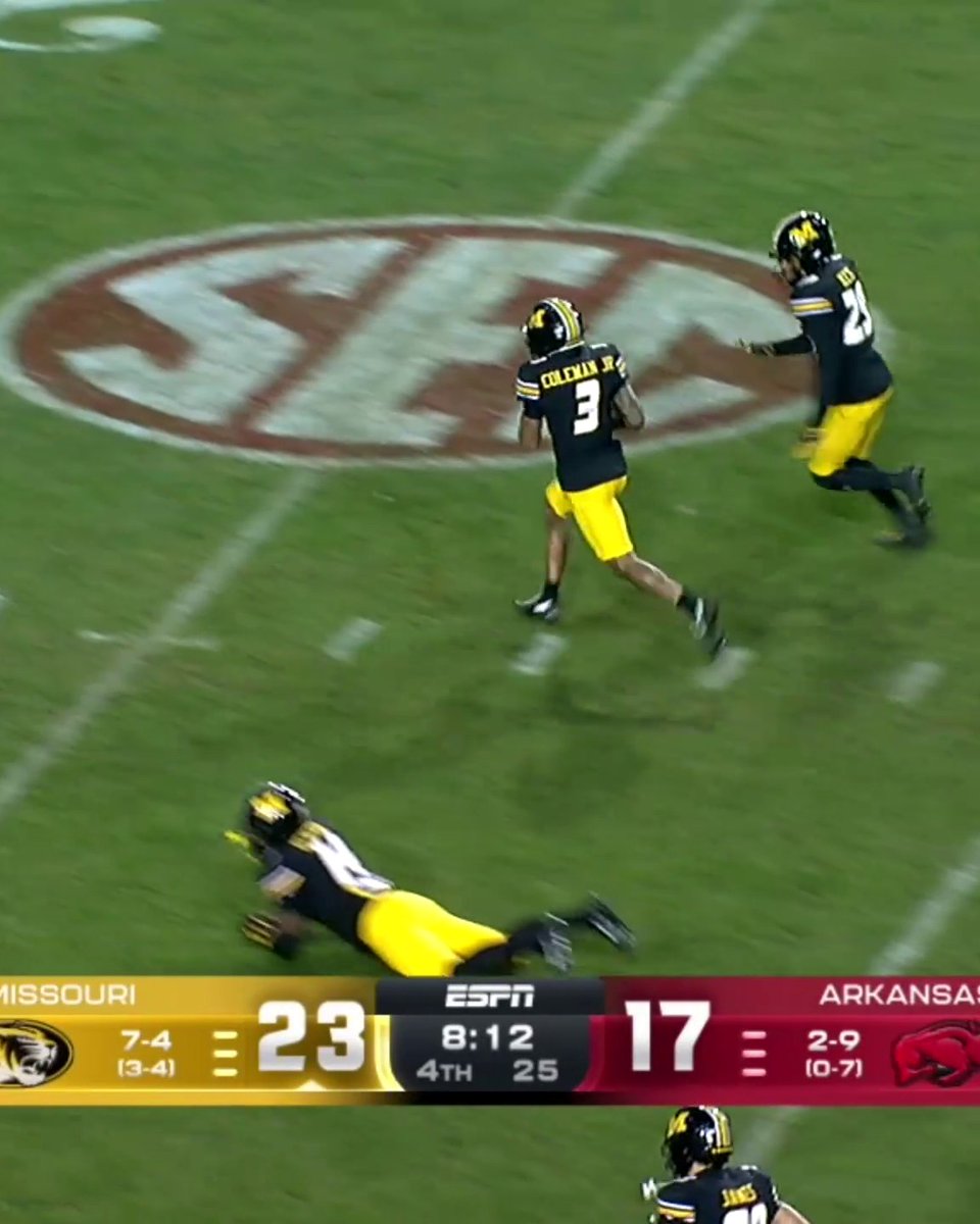KEVIN COLEMAN JR. WITH A 67-YARD PUNT RETURN TD 💨 Mizzou Football