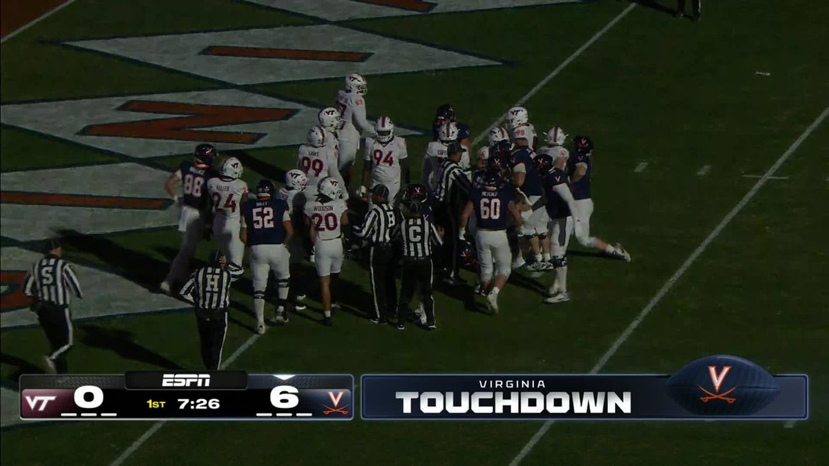 🤔 Where have we seen this before? J'Mari to the house 🏠 Hoos take a 7-0 lead in the first 📺 ESPN