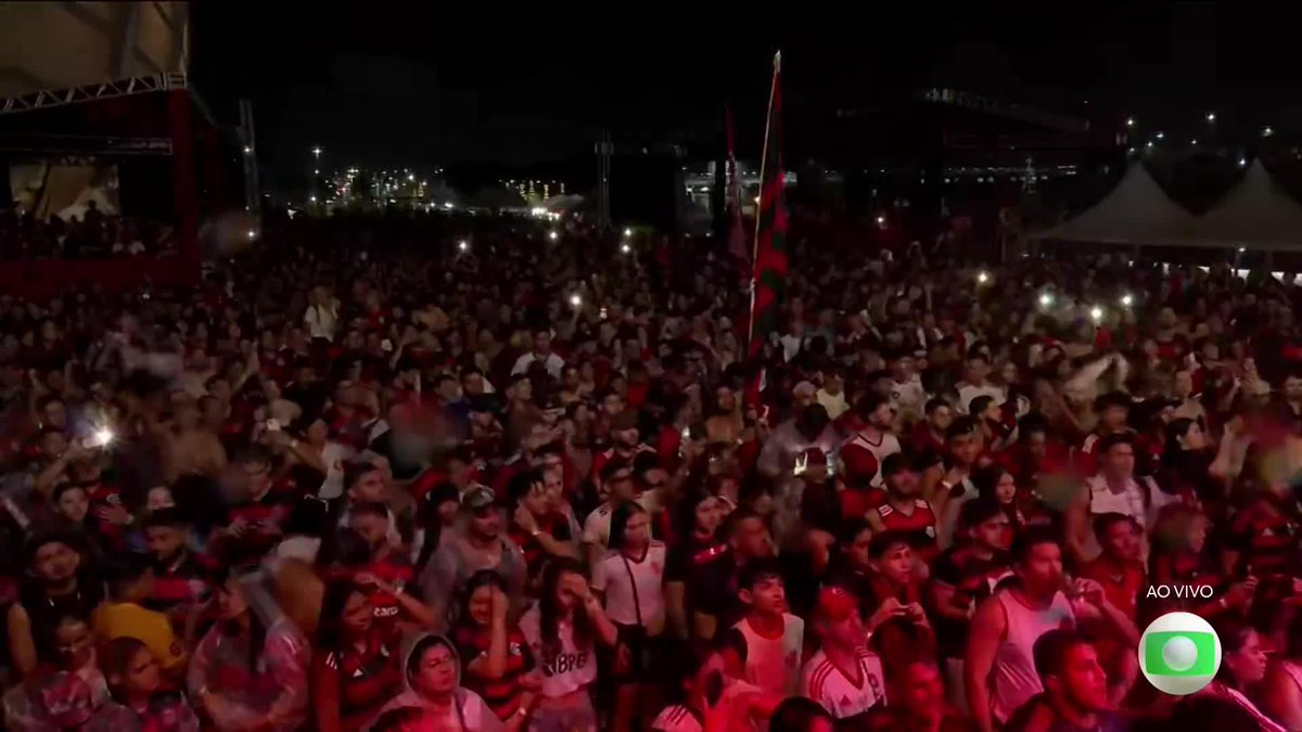 Torcedores do Flamengo festejam o tetra da Libertadores Brasil afora. #libertadores #futebol #palmeiras #flamengo