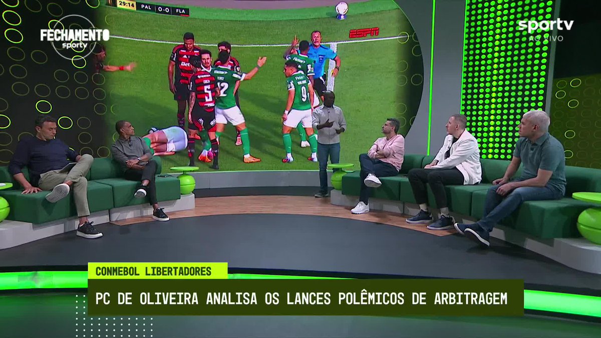 PC de Oliveira analisa o lance do pisão de Pulgar na canela de Fuchs em Palmeiras 0 x 1 Flamengo. #libertadores #futebol #palmeiras #flamengo