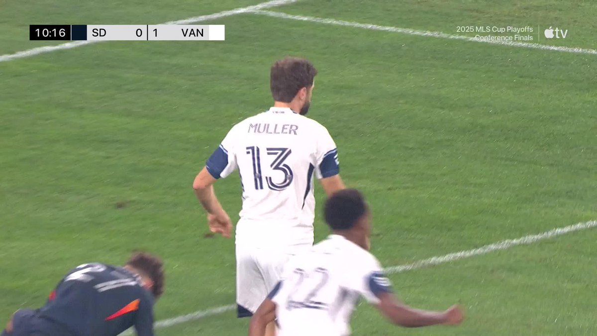 We're not sure what just happened but it's 2-0 just 10 minutes in. Wow. Vancouver Whitecaps FC // Audi MLS Cup Playoffs