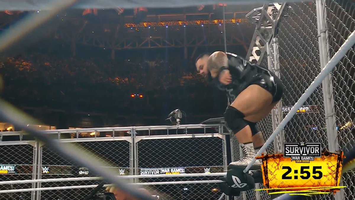 You get a TSUNAMI and you get TSUNAMI! 🫵 Stream Survivor Series: WarGames on the ESPN app: