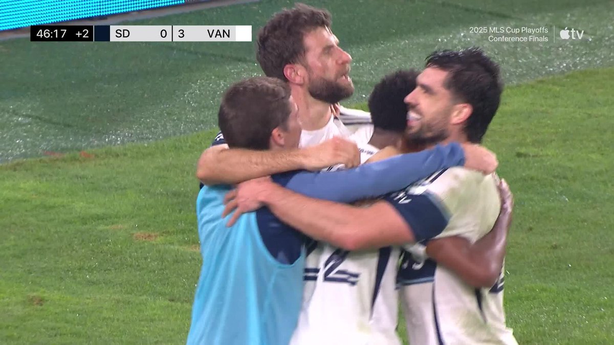 Another one for Vancouver. It's 3-0 heading into halftime! 🔥 Vancouver Whitecaps FC // Audi MLS Cup Playoffs