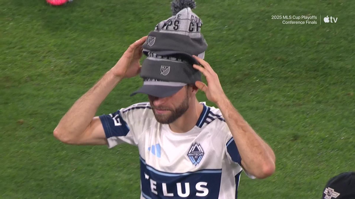Thomas Müller celebra el campeonato de la Conferencia Oeste y su clasificación a la #MLSCup pres. por Audi, en la que se volverá a medir con Leo Messi en una definición: