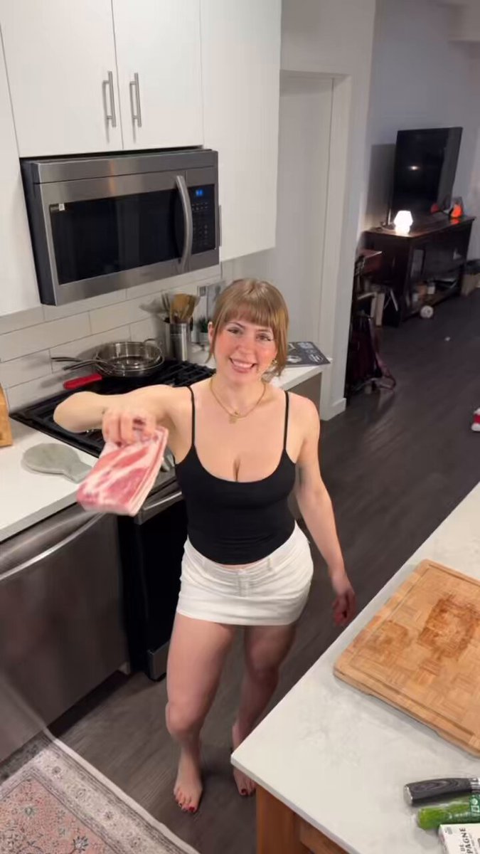 I made you a pork belly banh mi🥹 are you gonna eat this one??