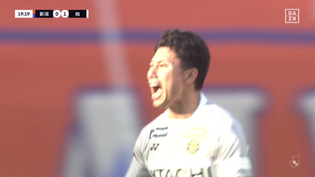 この人しかいないでしょう 柏の9番・細谷真大が吠える らしさ満点の強烈な反転シュート 🏆明治安田J1第37節 🆚新潟×柏 📺#DAZN ライブ配信中 #Jみようぜ #Jリーグ #だったらDAZN