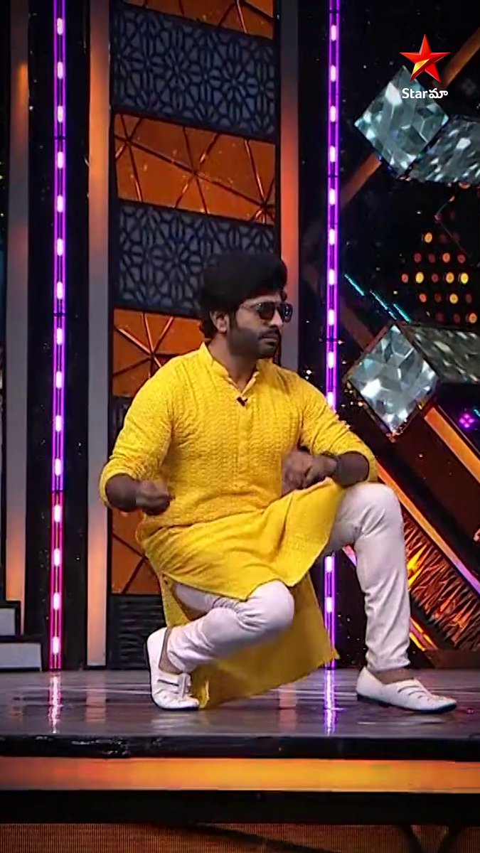Stars dancing for Chikiri Chikiri in their style! 🕺😜 Watch #AadivaramWithStarMaaParivaaram Sunday at 11 AM only on #StarMaa