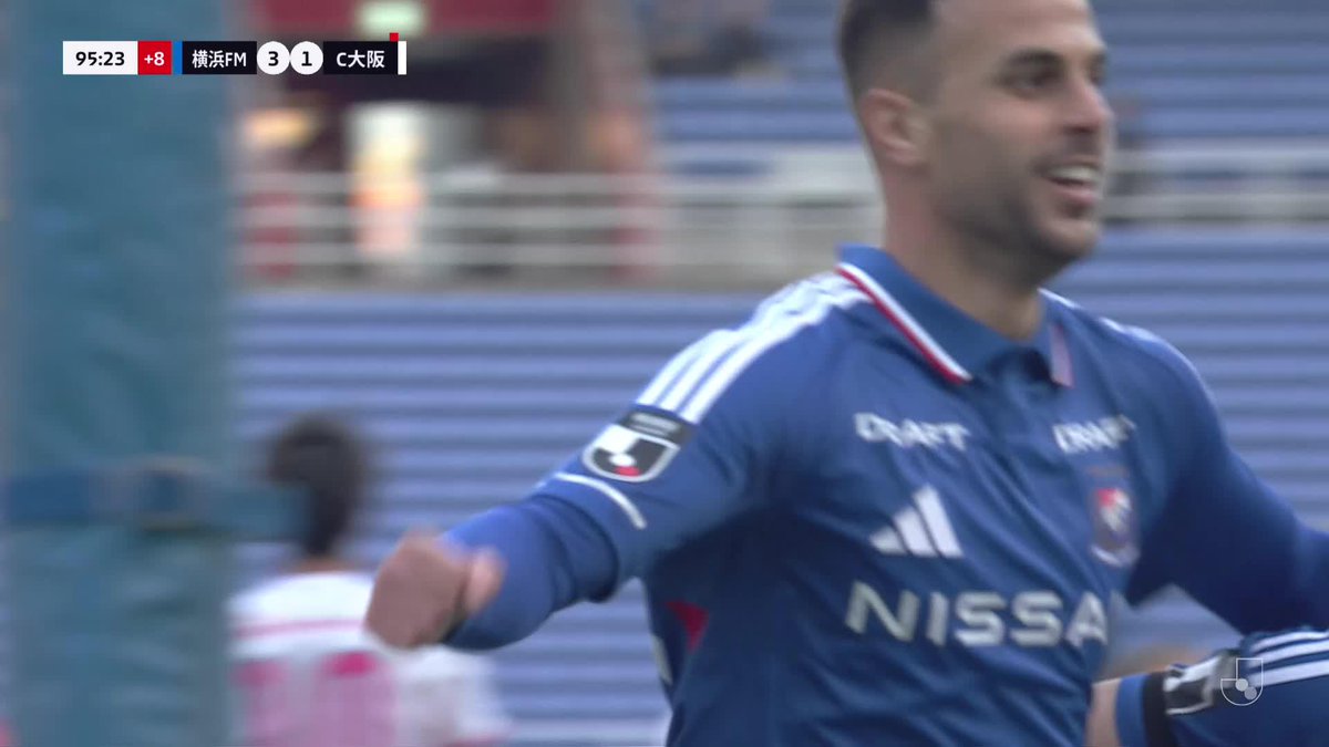 / 仕上げは冷静にループシュート✨️ \ #ユーリアラウージョ 選手が相手と入れ替わりラストパス! 抜け出した #ディーンデイビッド 選手が落ち着いて流し込んだ🔥 #fmarinos|#Jリーグ