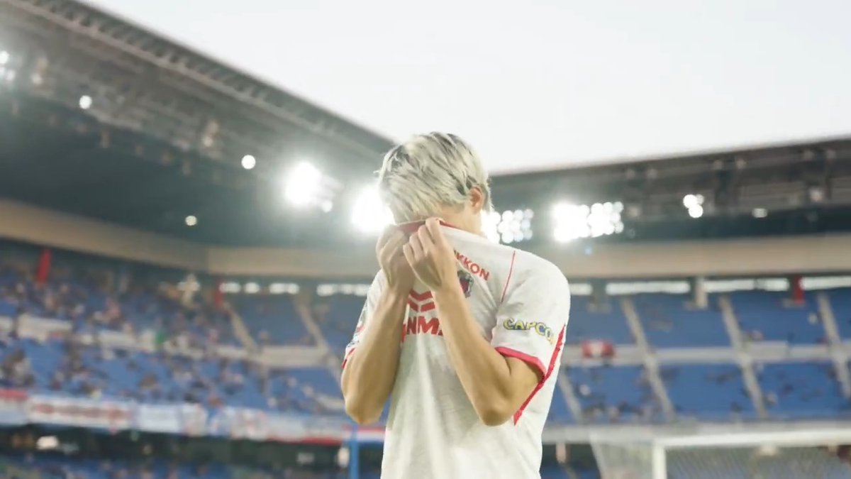 昨シーズンまで共に戦った #畠中槙之輔 選手が、本日の試合後にファン・サポーターへ挨拶しました👏⚓️ #fmarinos