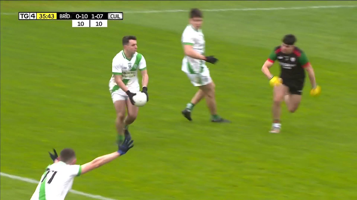 36 Nóim St.Brigid's Gaa Club 0-10 (10) Maigh Cuilinn 1-09 (12) Cúilín dúbailte ionsparáideach faighte ag Connealy What a score from distance !! BEO/LIVE AR TG4 #GAABEO