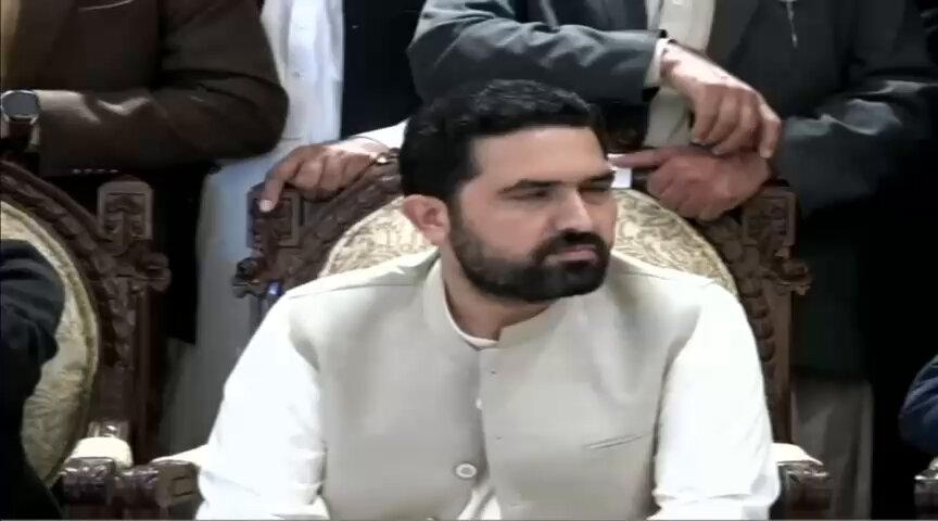 جو کچھ خیبرپختونخوا اس کی حکومت اور خاص کر پاکستان تحریک انصاف کے ساتھ یہ لوگ کررہے ہیں وہ یہی چاہتے ہیں کہ ہم تصادم کی طرف جائیں، ہم ہر گز تصادم کی طرف نہیں جائینگے لیکن ہم کسی قسم کی قربانی سے بھی دریغ نہیں کریں گے۔ وزیراعلی سہیل آفریدی
