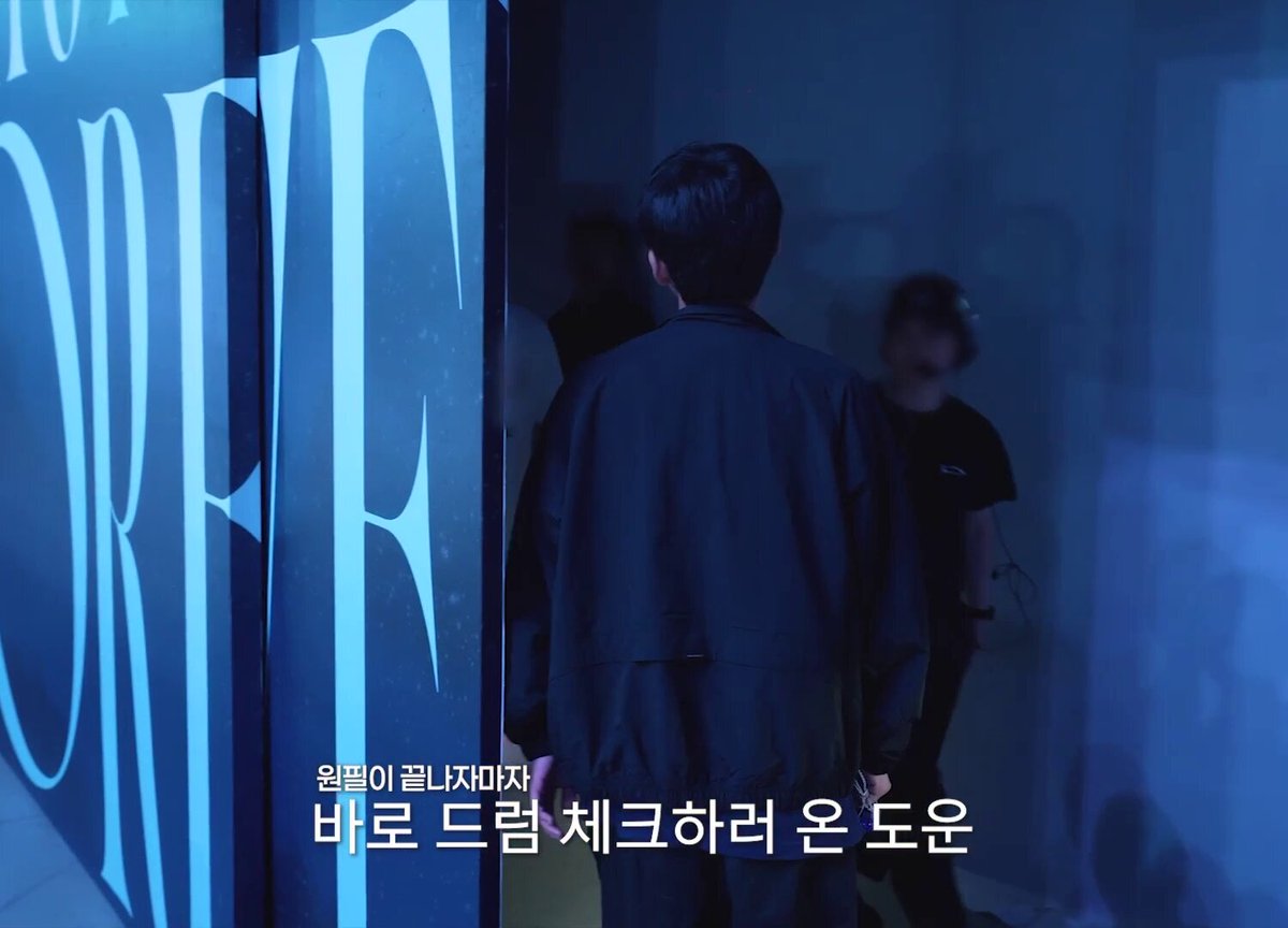 드럼 리허설 하는 장면 더 많이 볼 수 잇음 좋겟어.. 추구하는 드럼톤이 딱 잇는 거랑 소리 바뀌면 민감하게 바로 알아채는게 ㅈㅉ 신기함