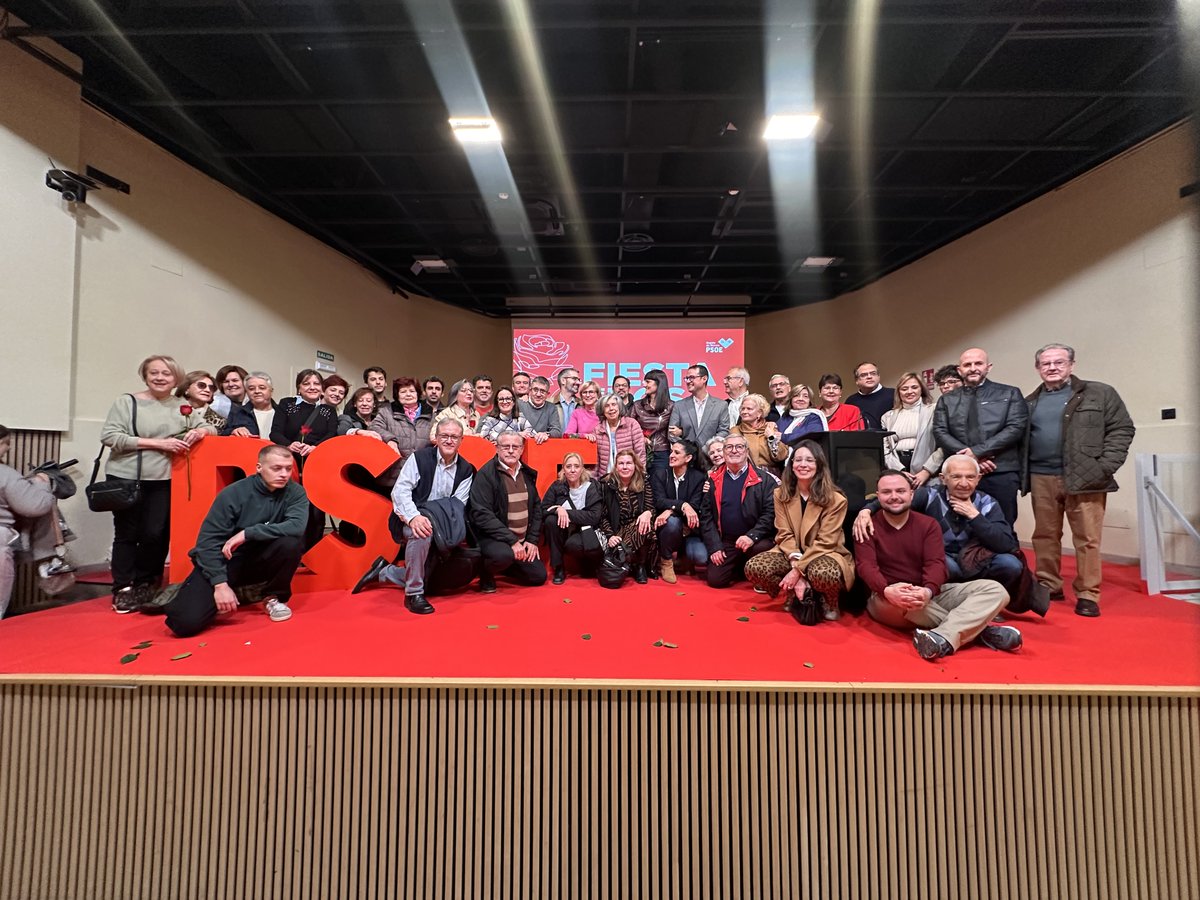 Orgullo de Gobierno y orgullo de presidente. Con Pedro Sánchez España ha avanzado más, ha conquistado más derechos y ha progresado como país. ➡️ Nuestra generación tiene una promesa colectiva: no permitir que la derecha y la ultraderecha nos devuelvan a tiempos oscuros. 🌹 Defender los valores socialistas es defender nuestro futuro.