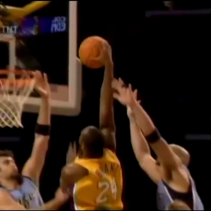 19 YEARS AGO TODAY🐍 Kobe Bryant did this to Deron Williams, AK-47 &amp; the Utah Jazz: 52 PTS (19/26 FG) in 3 quarters 30 in the 3rd quarter 11 straight field goals