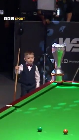 One to watch out for at the snooker. A future star in the making, Jude Owens! #BBCSnooker