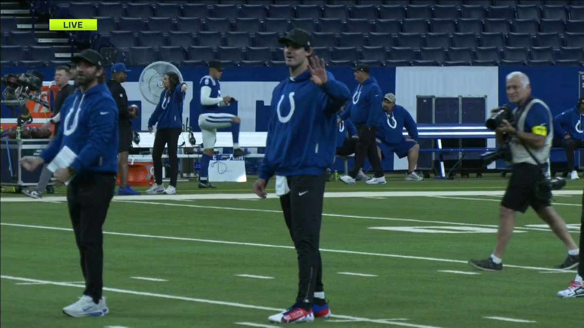 "I was shocked to hear that he's playing through this." Alex Smith says Daniel Jones' "mobility is not the same" with his fractured fibula 😯