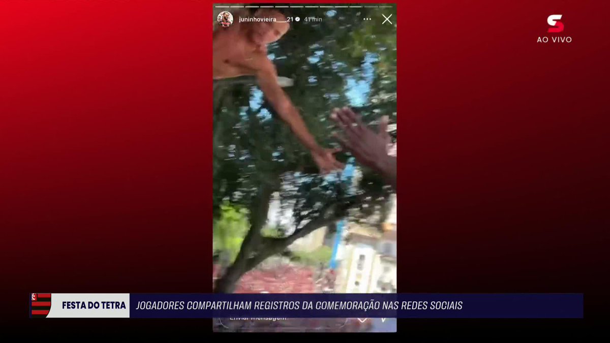 Os jogadores do #Flamengo registraram em suas redes a festa pelo tetra da #Libertadores no Centro do Rio de Janeiro! Será que os caras tão felizes?