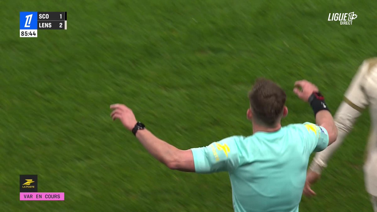 Penalty... annulé ❌ Incroyable tournant du match à Angers❗ #SCORCL