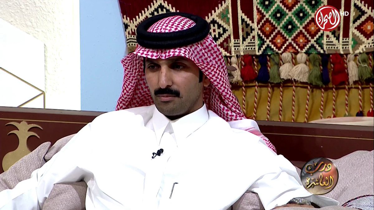 حديث المالك فهد بن جخدب في #درب_العاشرة عن شوط الشلفا… "الشلفا لا بغيته ما هو بصعب، ولا أقول جاي ولا أقول ما نيب جاي".. حديث يلمّح لتكتيك، ويترك باب التحدّي مفتوحًا 🐪🔥 #مهرجان_الملك_عبدالعزيز_للإبل10 #قناة_الصحراء