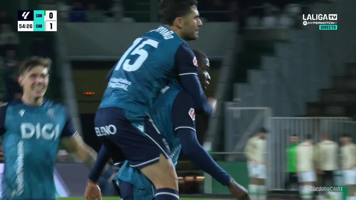 Vaya golazo, Moussa 👊 Diakité levantó la vista, miró la portería, y disparó con todas sus fuerzas ¡BRUTAL! Córdoba CF #LALIGAHYPERMOTION
