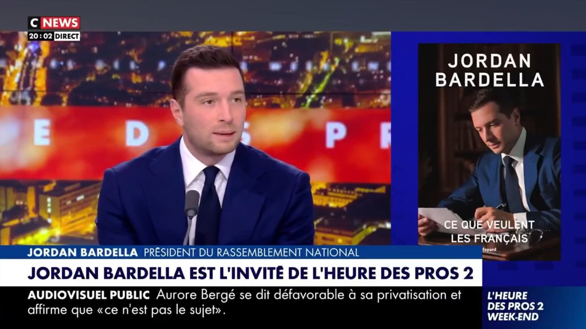 La définition de la politique, pour paraphraser Richelieu, c'est de rendre possible le nécessaire. La politique, c'est le refus de la fatalité : je fais de la politique parce que je refuse que la solitude et la souffrance s'installent dans le pays.