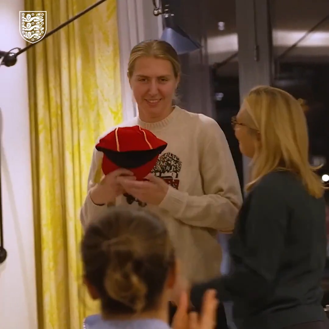 Officially part of our #Lionesses family ❤️ Amongst tonight's team Christmas dinner, Anna Moorhouse received her legacy cap 🧢