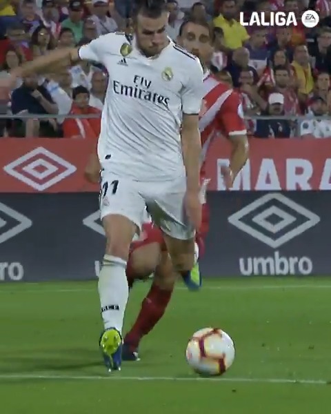 Hace casi una dรฉcada que el Real Madrid renunciรณ a jugar con un extremo derecho. Incomprensible.