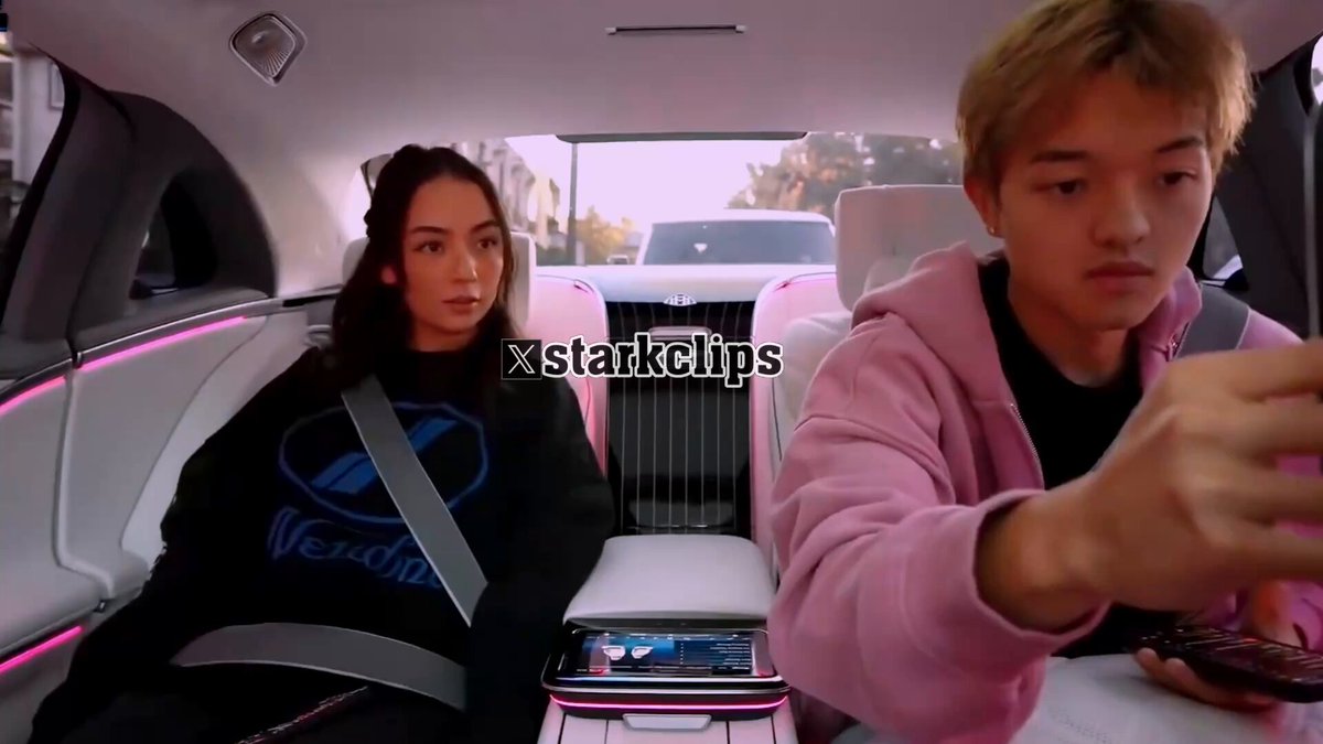 Things went downhill when Jasontheween reminded his girlfriend Sakura that he had a Maybach when she said this 🤣😭