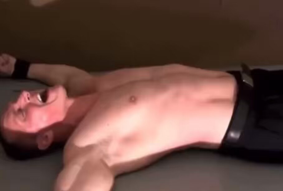 Oh my my my 😮❤️ sexy Gustav gets tickled😜!! #gay #gayfeet #gaytickling #malefeet #maletickling #mlm