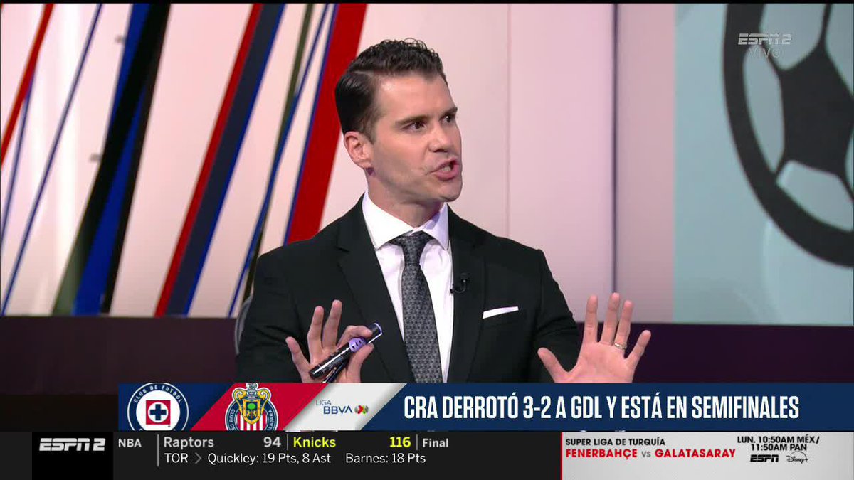 🗣️ "Chicharito va seguir jugando al futbol, pero no en Chivas" 🗣️ "No va permitir que esta sea su última imagen (el penal)" 🗣️ "Esto no mancha su legado" 😱 Sergio Dipp habla del futuro que le depara a Javier Hernández