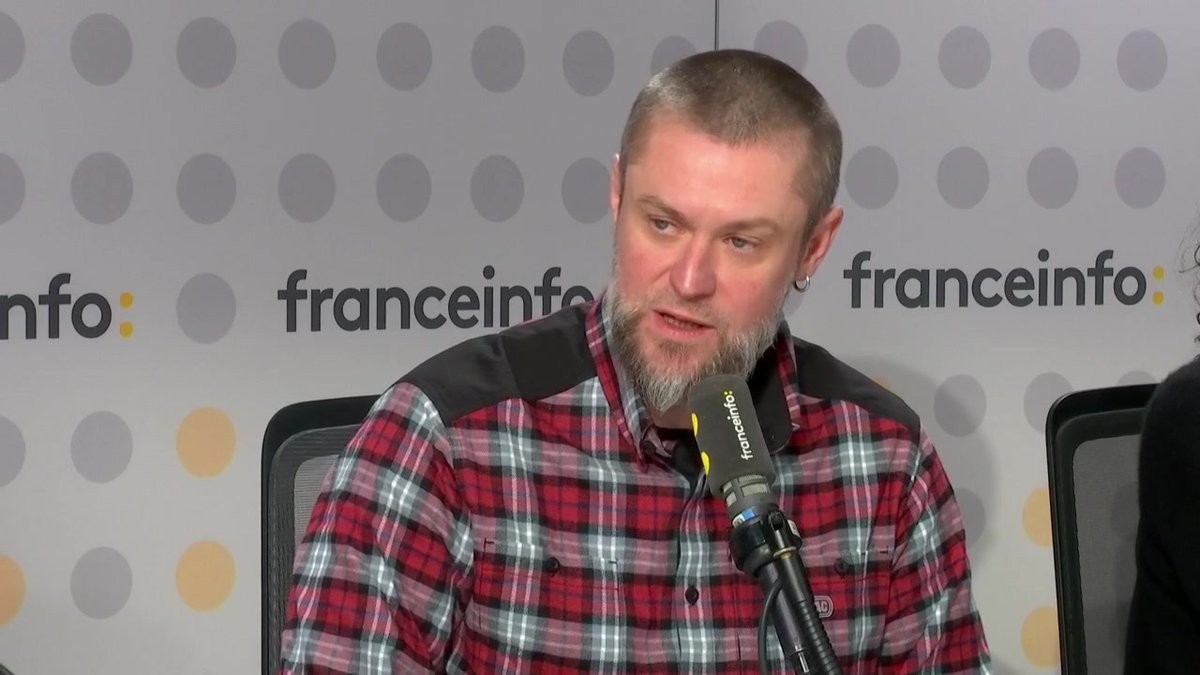 🔴 Guerre en Ukraine ➡️ "Ce n’est pas l’affaire personnelle de Poutine, c’est l’affaire de tous les Russes. La grande majorité d’entre eux soutiennent la guerre. La machine de guerre russe est lancée. Ils ne vont pas s’arrêter à l’Ukraine", dit Dmytro Kushnir