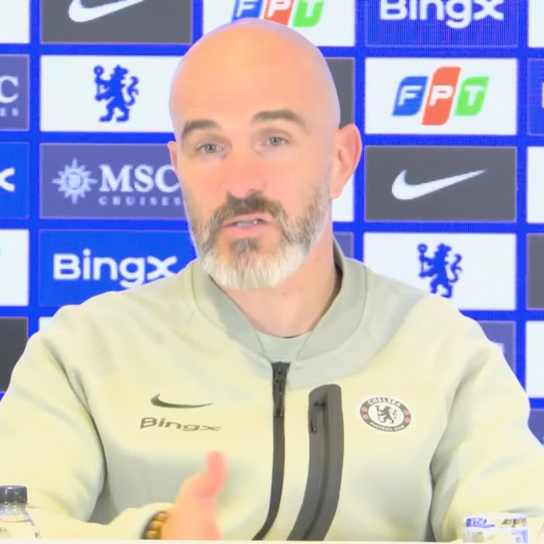 "Why do the referees judge differently?" 😤 Enzo Maresca was critical of the decision not to send off Piero Hincapie for his elbow on Trevoh Chalobah in Chelsea's draw with Arsenal, and has called for consistency 🔵