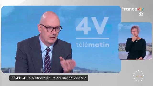 🔴 Vers une hausse des prix de l'essence en janvier ? 🗣️ "Je regrette que là-dessus, on raconte absolument n'importe quoi, J. Bardella le premier. Aujourd'hui, on est plutôt sur un prix à la pompe qui baisse" défend Roland Lescure, ministre de l’Économie, des Finances et de la Souveraineté industrielle, énergétique et numérique. #Les4V
